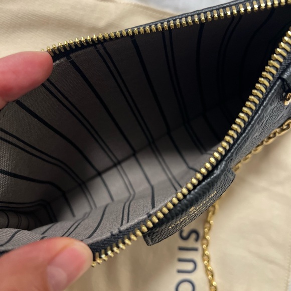 Authentic BRAND NEW Easy Pouch on strip! - Picture 5 of 7